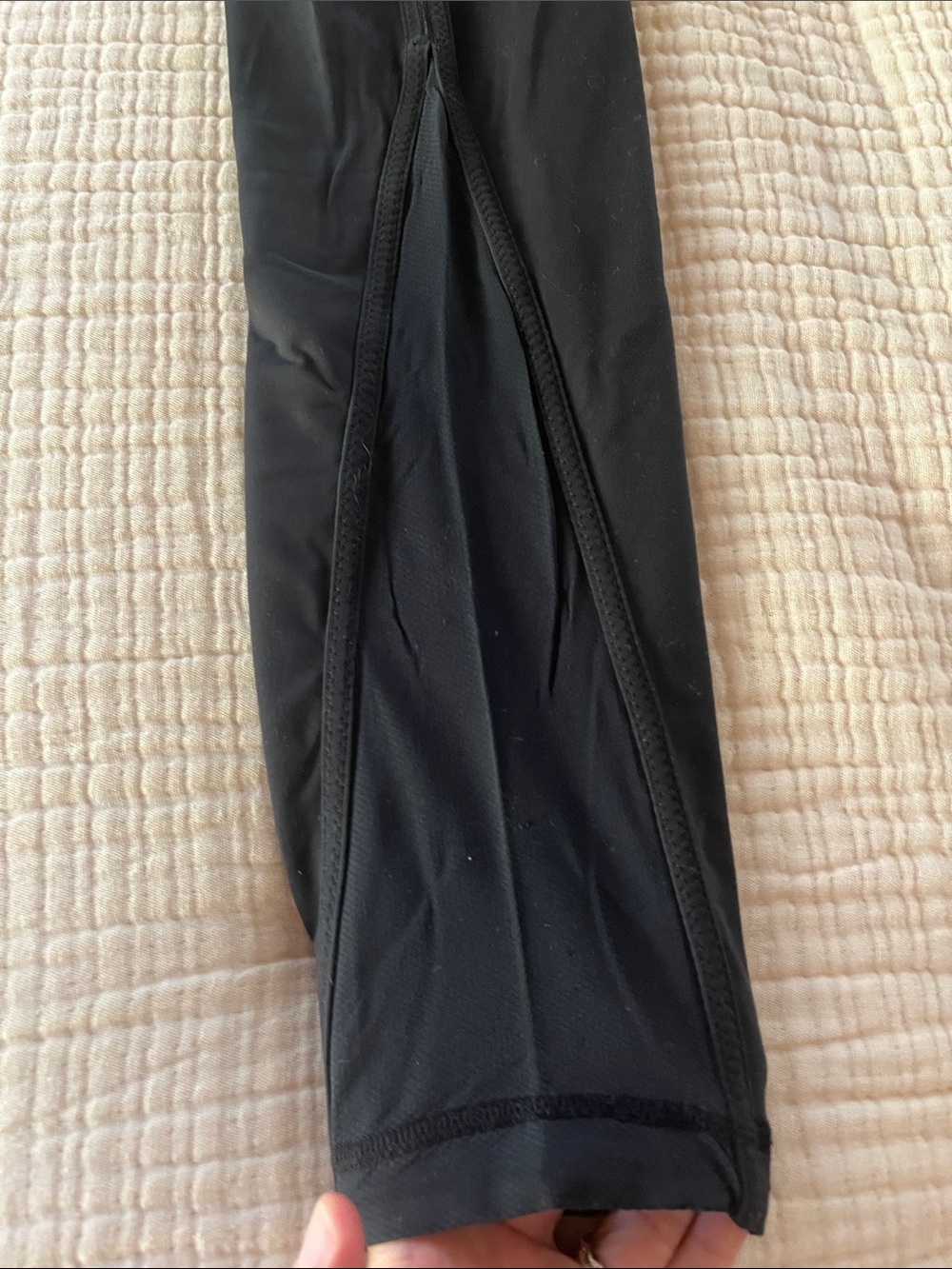 Lululemon Black Run Leggings (2012) - Picture 4 of 5